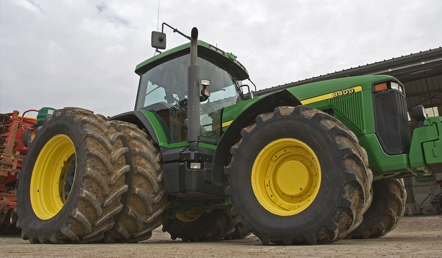 Tractor twin wheels