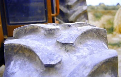 centralized wear due to excessive tyre pressure