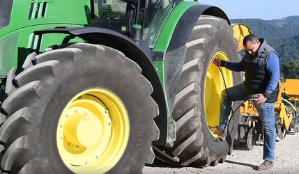 What is the right inflation pressure for any tractor tyre